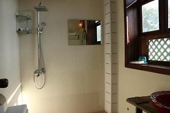 Nanshan Cottage Hotel Baisha (Yunnan) Exterior photo